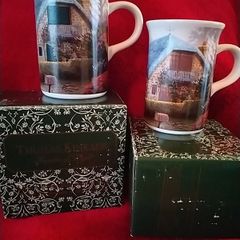 Thomas Kinkade Light up, Collectors Mugs x 2