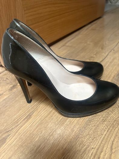 lk Bennett Green heels size 4