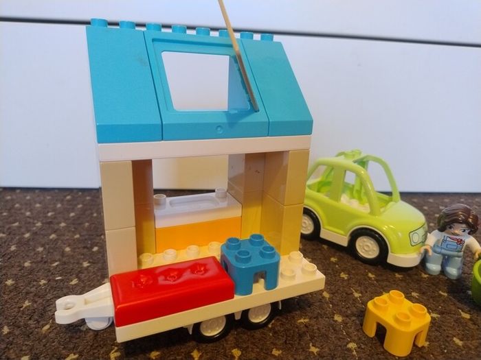 Lego Duplo Family House on Wheels 10986
