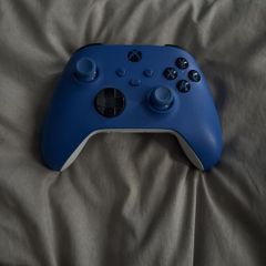 xbox controller(Shock blue) perfect condition