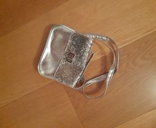 Girl's handbag