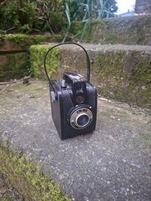 Vintage camera postage possible