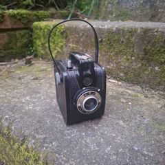 Vintage camera postage possible