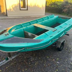 12ft Poly boat - secu 12, funyak, Whaly