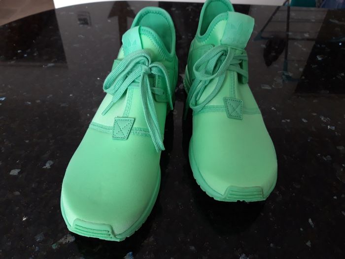 adidas UK 5.5 like NEW!