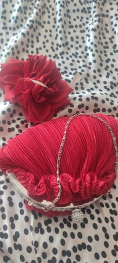 bag and fascinator red
