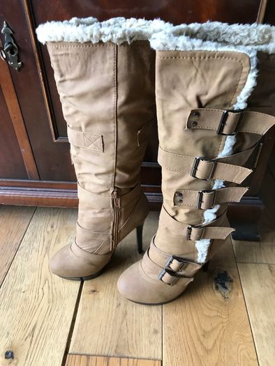 Pre-loved Long Beige Platform Stiletto Boots-Size 4