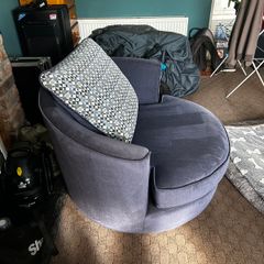 XL Swivel Chair