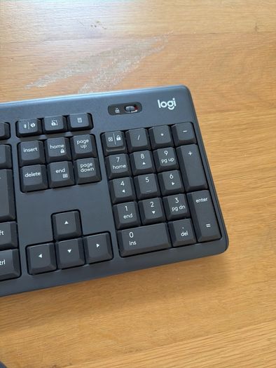 Wireless logitech keyboard and mouse - MK370 MK240