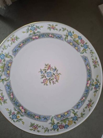Very Large Royal Worchester Mayfield Plate 28cm  in Diameter
