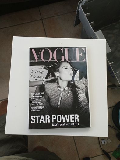 5 piece vogue magazine set