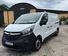 Opel Vivaro Long