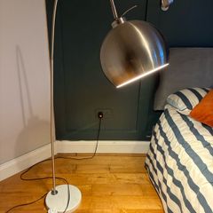 Floor lamp
