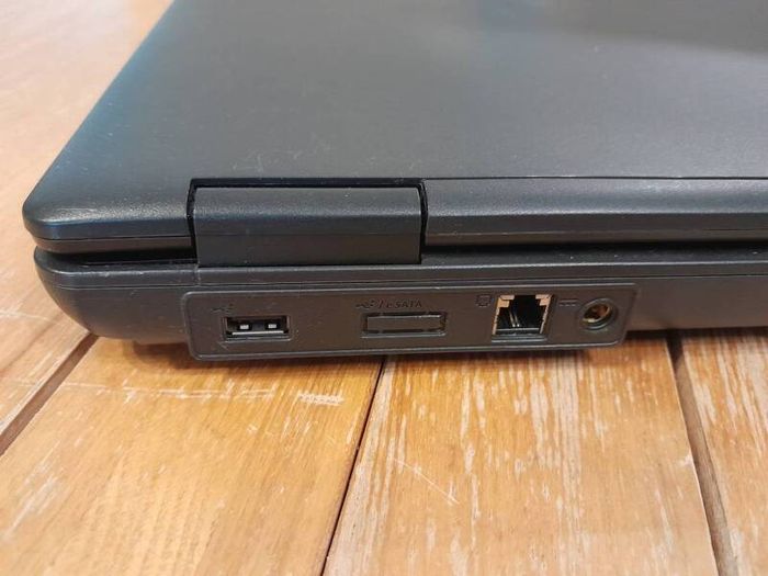 Acer Extensa 5630Z Laptop - 4GB RAM, 320GB HDD, Great Battery & Original Charger. Set to Spainish language.