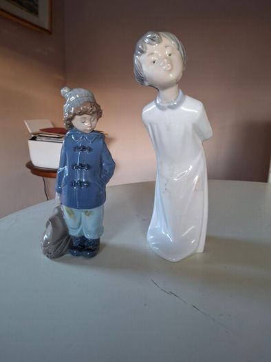Porcelain - Nao/ Lladro Figurines X 2 .