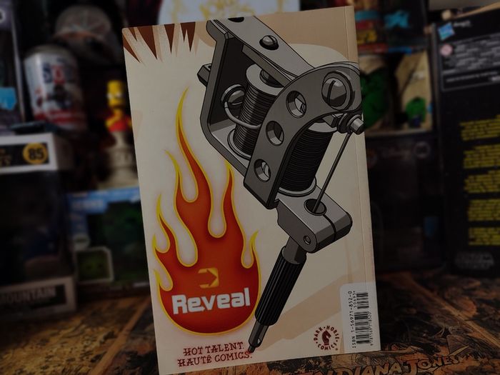 Reveal ! Graphic Novel ! by Scott Lobdell ! 2003 ! by Dark Horse Comics !