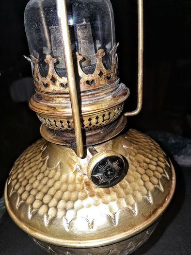Antique brass Parisiane oil lamp