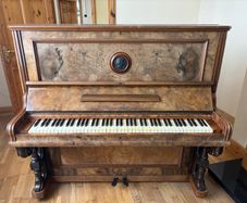 R. Gors and Kallmann piano