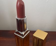 Elizabeth Arden Beautiful Color Moisturising Lipstick in Mocha Shimmer - New