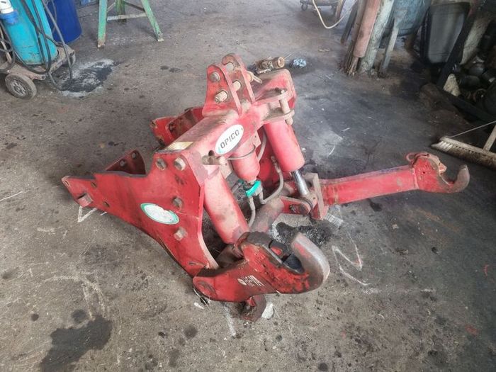 front linkage