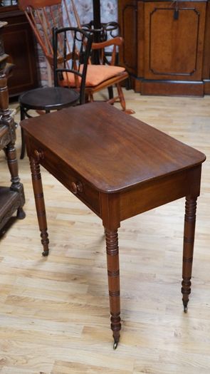Early Victorian Mahogany Side Table