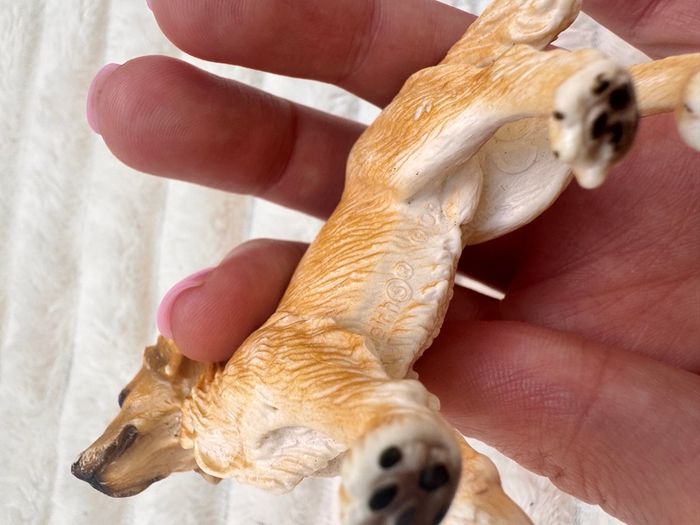Schleich Farm World Golden Retriever D 73527 approx. 6 cm. tall Used Please see photos