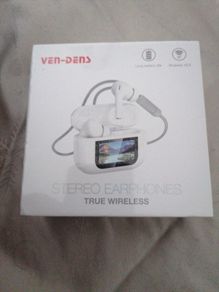 earphones