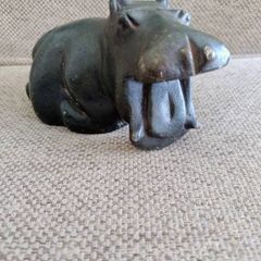 African antique heavy stone hippo made in Kenya Africa 1.3 kilos see last two photos for exact measurements and weight FREE STANDARD POSTAGE INCLUDED