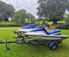 2 jetskii's + trailer (free banana boat)