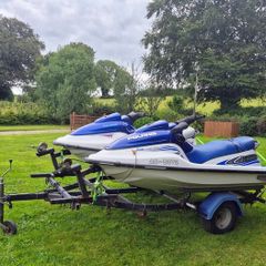 2 jetskii's + trailer (free banana boat)