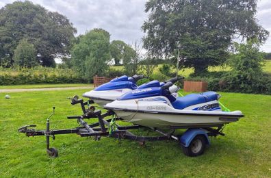 2 jet skis + trailer (free banana boat)