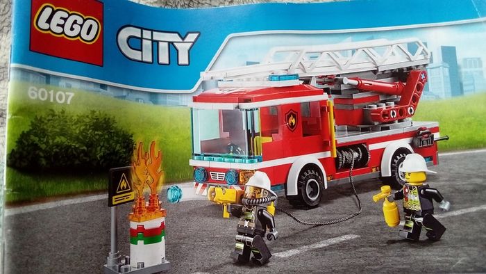 Lego city firetruck