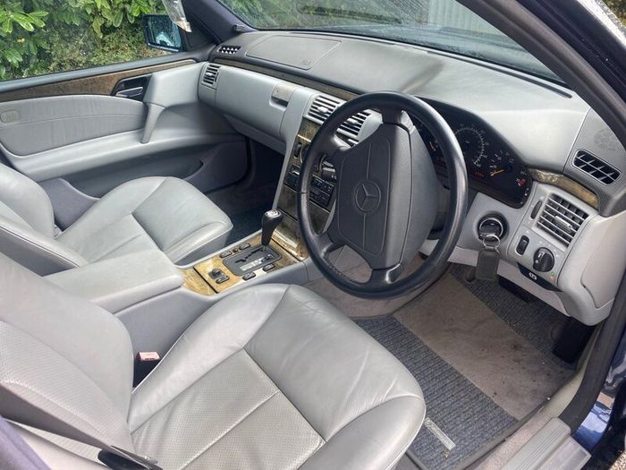 Mercedes E280 Avantgarde