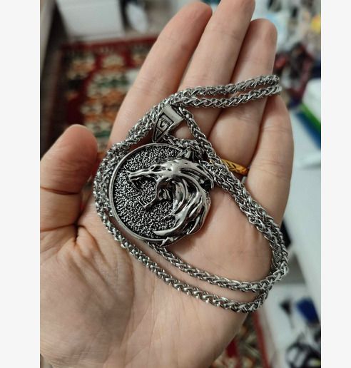 2in1 Gift Set: Silver Wolf Medallion + Gift Pouch