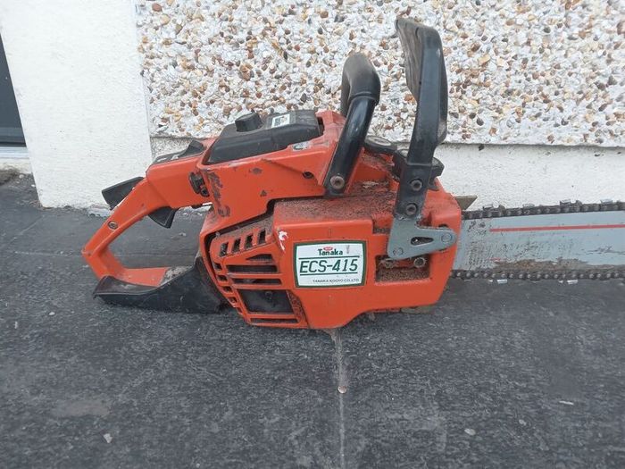 Tanaka ECS-415 chainsaw