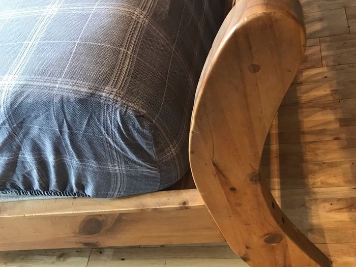 Kingsize solid oak sleigh bedframe