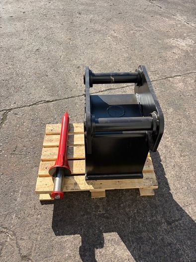 13 ton post driver