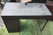Black Desk (26226)
