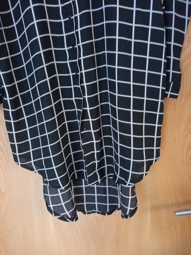 Lilly White Shirt  Dress Or Long Blouse.    S.S/M 12