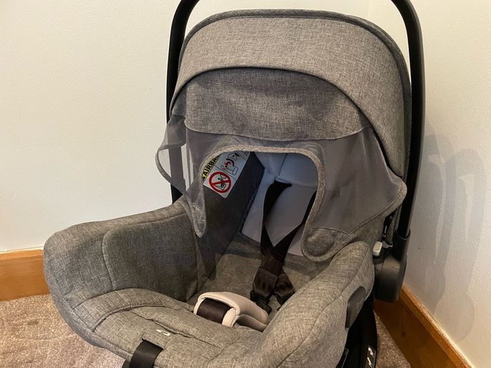Bugaboo Turtle Air Car Seat + Bugaboo 360 Base by Nuna
