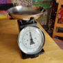 Kitchen weighing scales Image 6