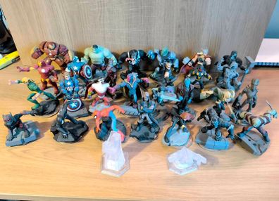 Disney Infinity Marvel Set 28 figures