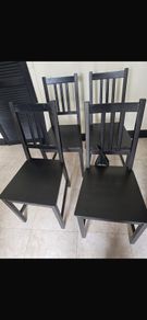 Black table with 4 matching chairs