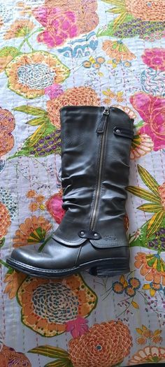 Shu grey leather boots