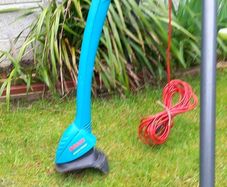 grass trimmer