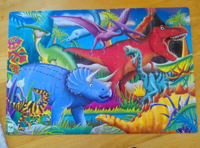 Large Glow in the Dark Dinos Jigsaw 100 Pieces