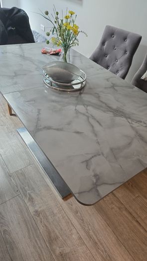 Extendable Dining Table