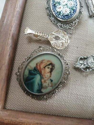 Vintage and antique silver brooches