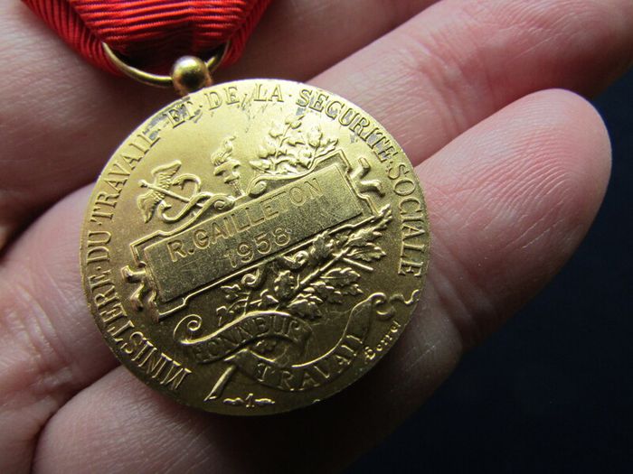 France 1958.Named Civil Award with Rosette.Medal.