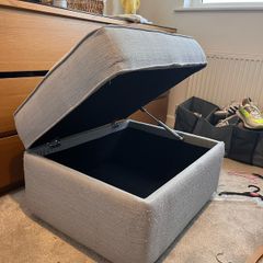 Storage box